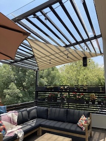 voile d’ombrage terrasse Suisse romande,voile d’ombrage balcon Lausanne,voile d’ombrage jardin Genève,voile d’ombrage Coolaroo Suisse,ombrage terrasse avec voile Coolaroo,voile d’ombrage triangulaire balcon,voile d’ombrage rectangulaire jardin,voile d’ombrage carrée terrasse,ombrage extérieur HDPE respirant,voile d’ombrage protection UV,voile d’ombrage installée en pente,ombrage moderne pour terrasse,voile d’ombrage résistante au vent,voile d’ombrage extérieure durable,solution d’ombrage Coolaroo Suisse